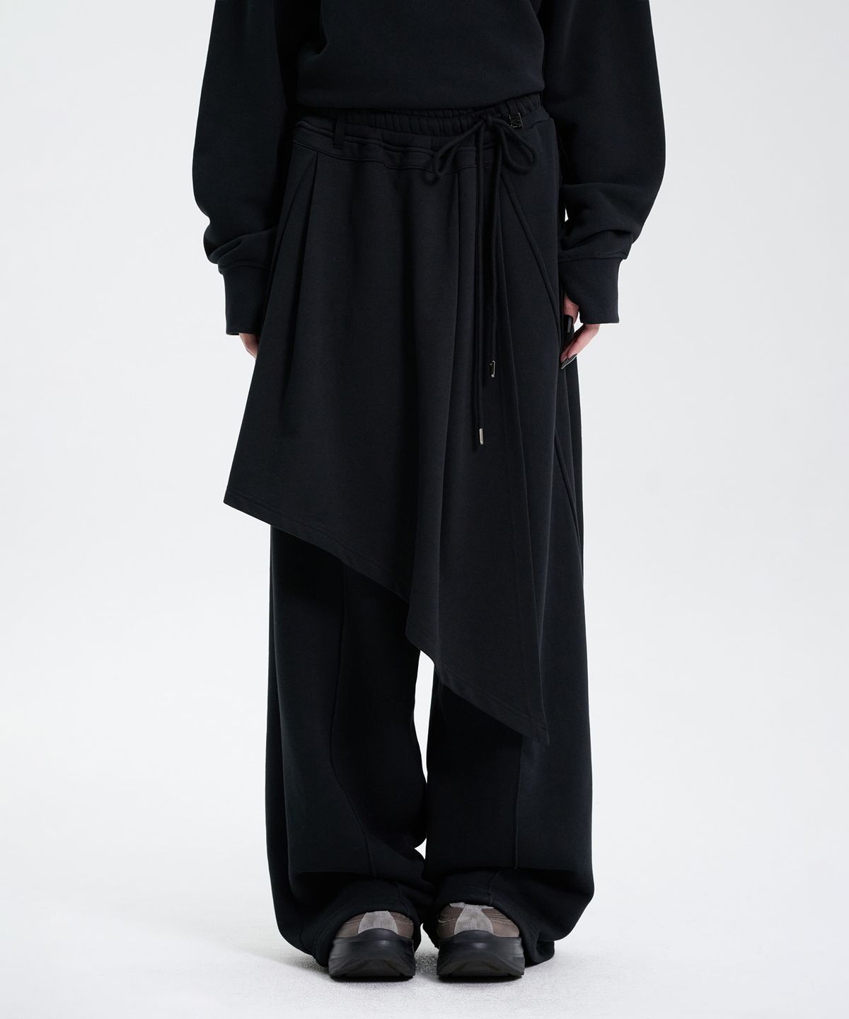 트리밍버드(TREEMINGBIRD) Layered Wrap Sweat Pants [ Black ]