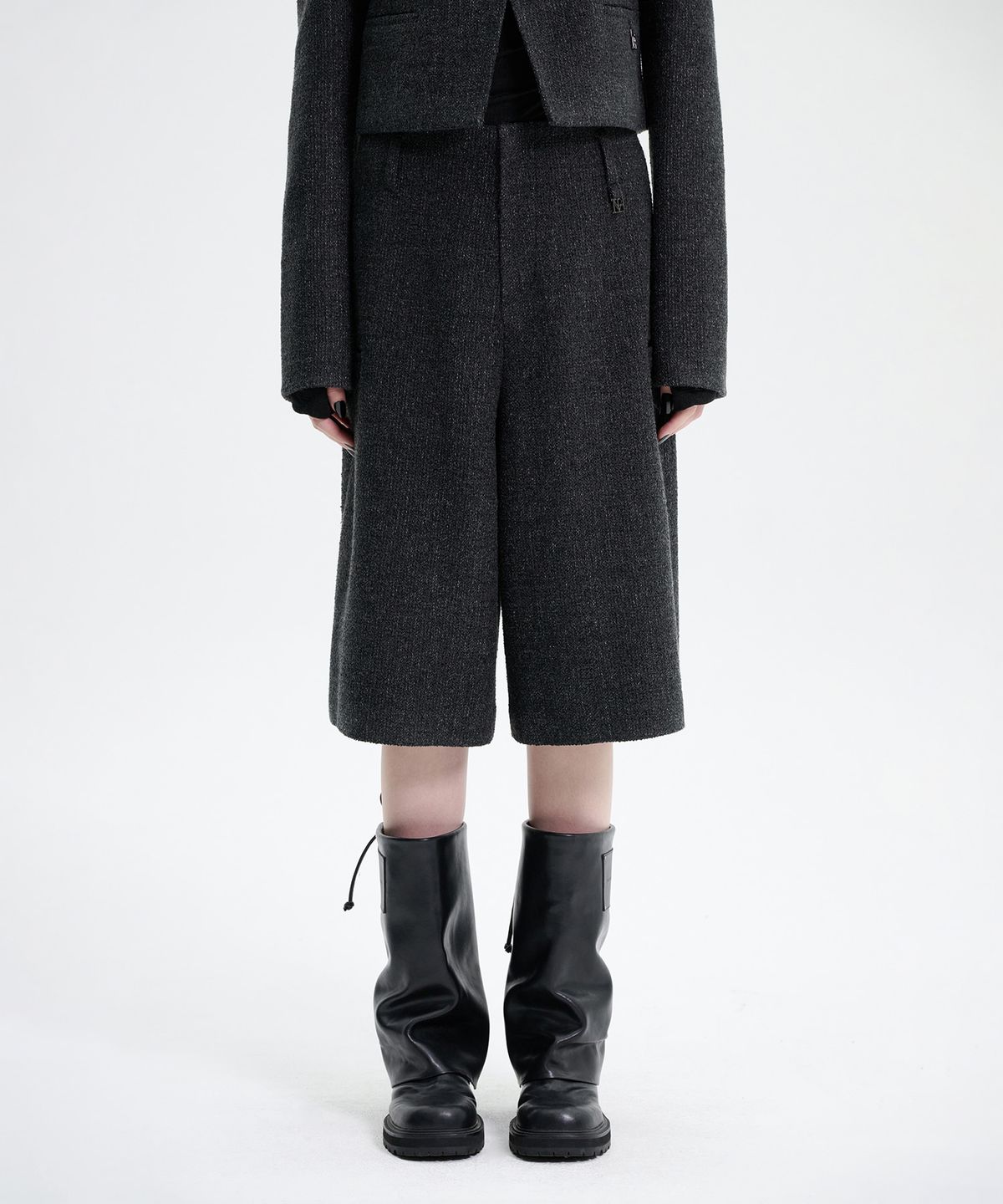 트리밍버드(TREEMINGBIRD) Crop Tweed Set-up Pants [ Charcoal ]