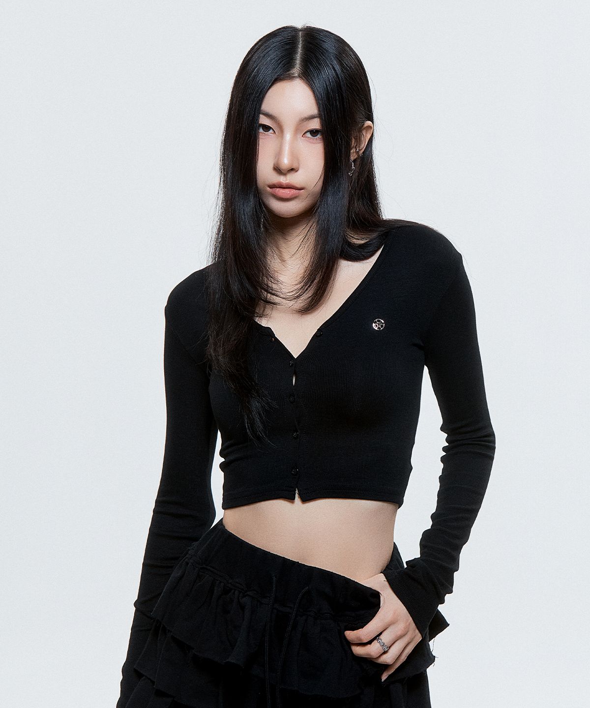디오스피스(DAUSPICE) (DUC) V-Neck Crop Cardigan Black