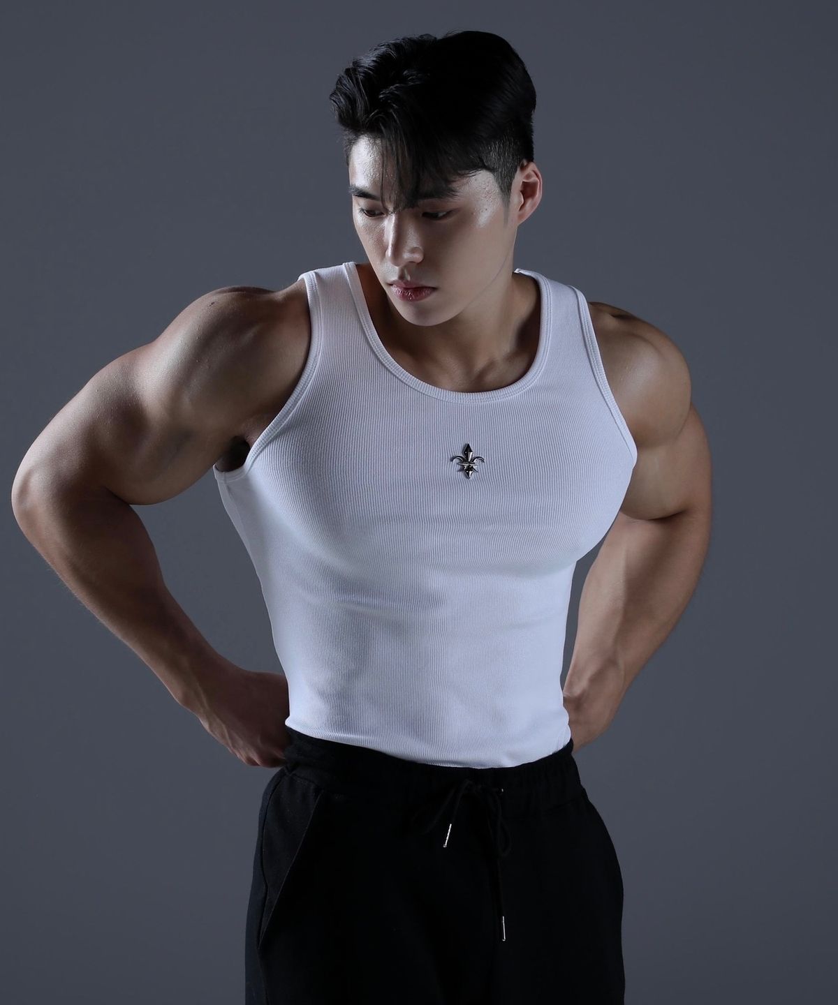카미드(CARMID) 머슬핏 글로리 슬리브리스 [화이트]