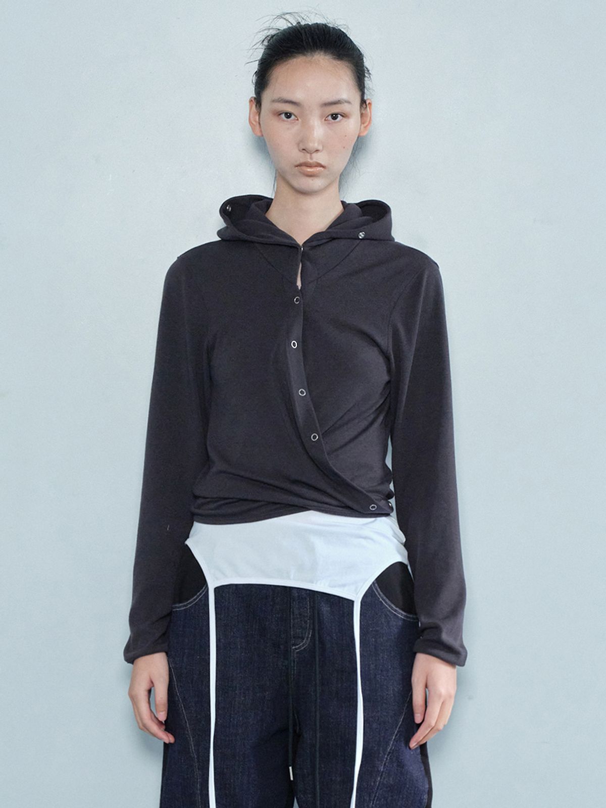 세릭(CERRIC) WRAP HOOD CARDIGAN / CHARCOAL
