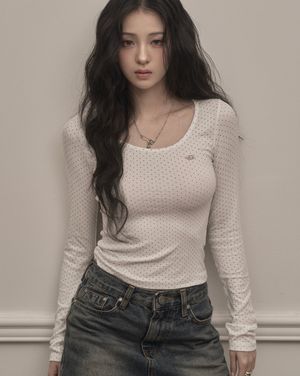 Dot U-neck T-shirt (ivory)