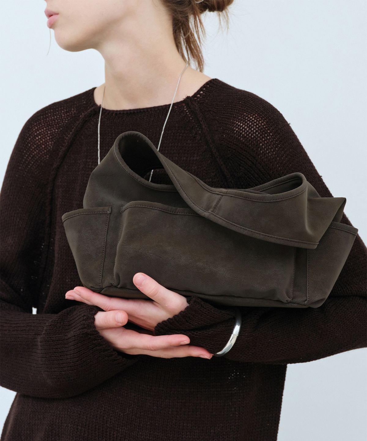 오브히(OVHEE) 포니 숄더백 Poni Shoulder Bag_Khaki Brown