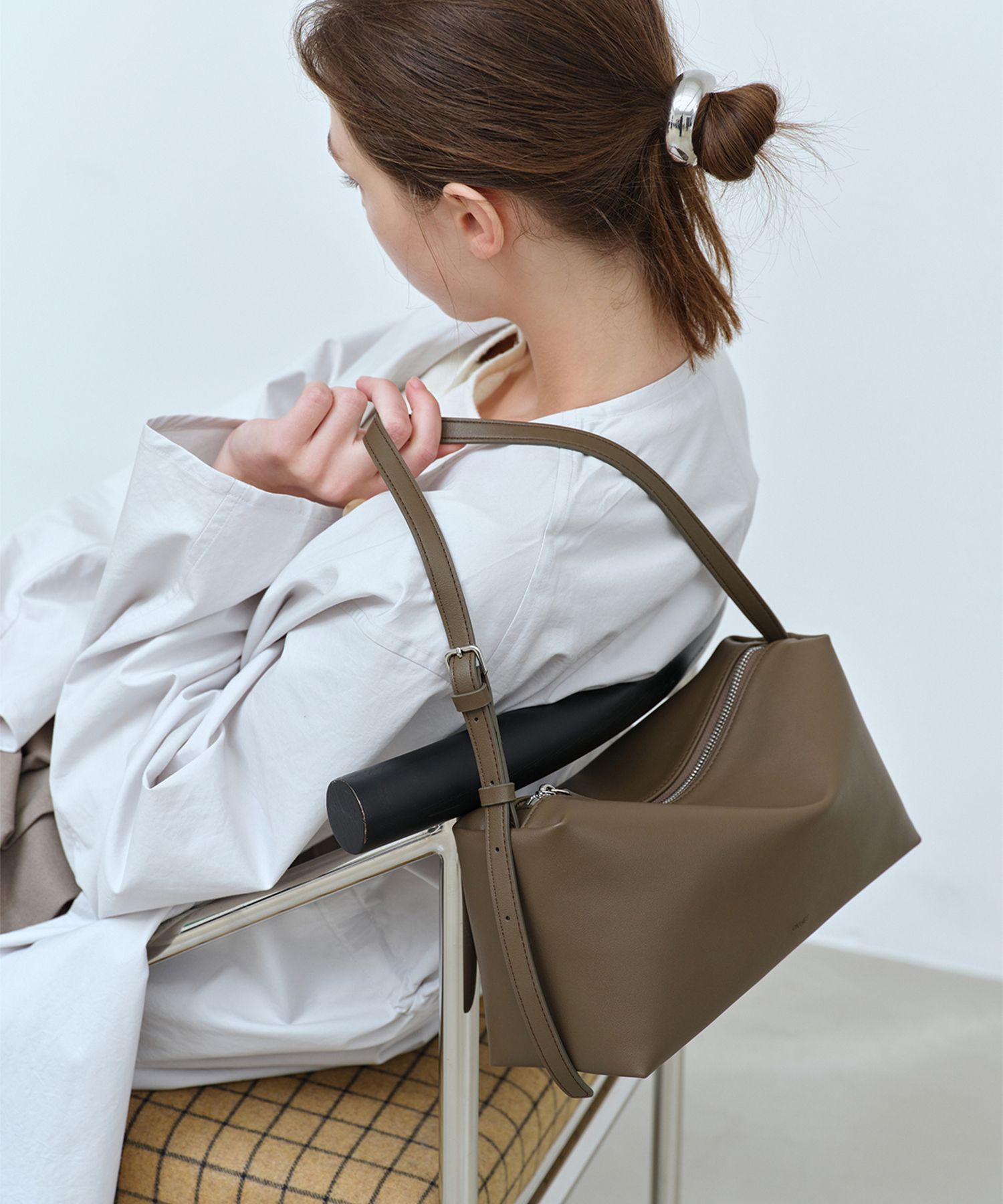 MUSINSA公式 | OVHEE ミヌショルダーバッグ Minu Shoulder Bag_
