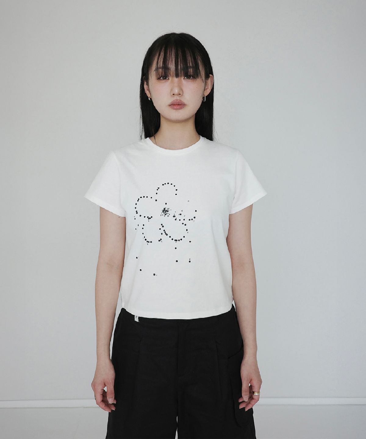이서이(ESEOE) dot dot t-shirts Ivory