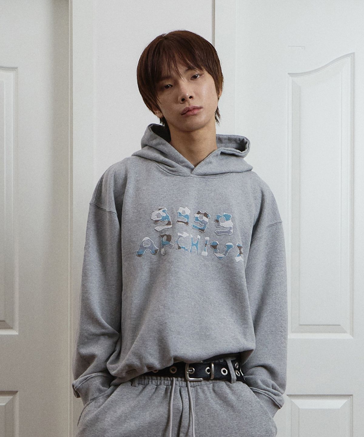 9999아카이브(9999ARCHIVE) Grunge Bone Logo Hoodie