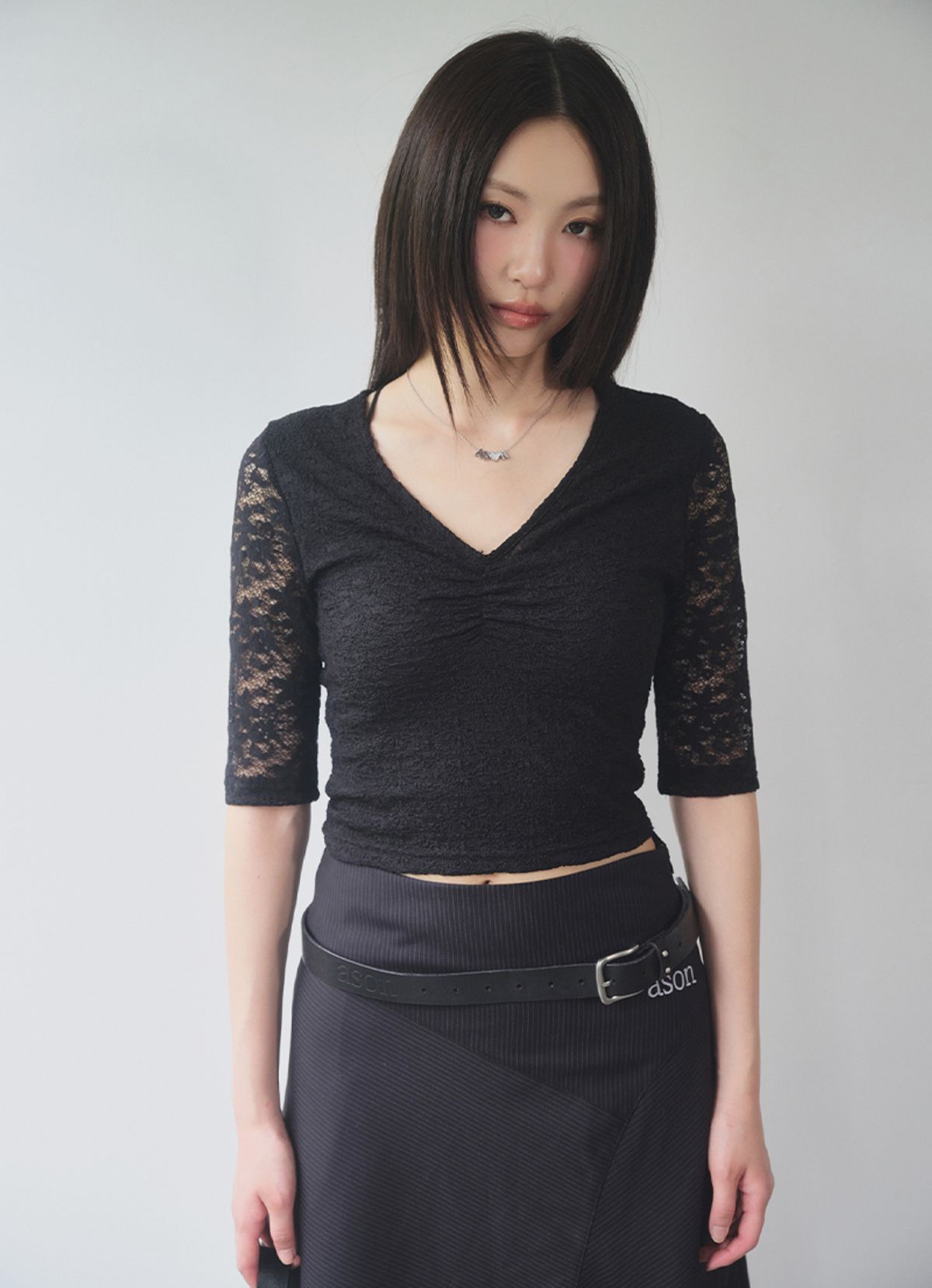 애즈온(ASON) YAN FLOWER LACE TEE