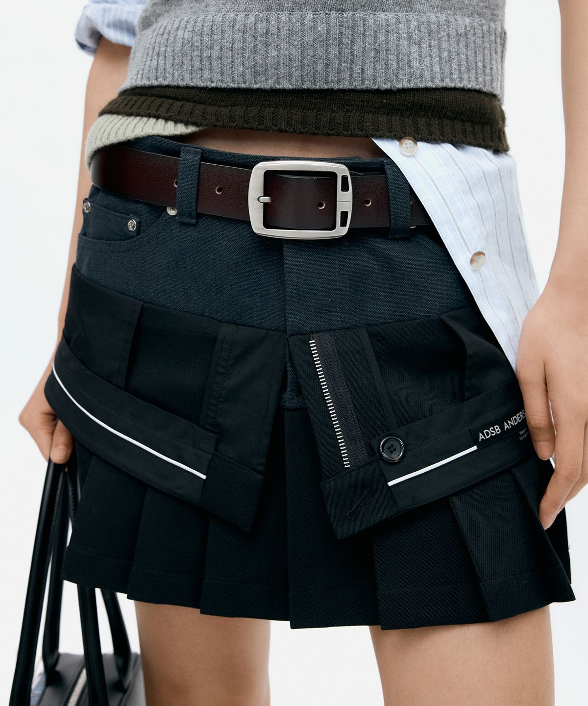 앤더슨벨(ADSB ANDERSSON BELL) INSIDE OUT PLEATS SKIRT apa844w(BLACK)