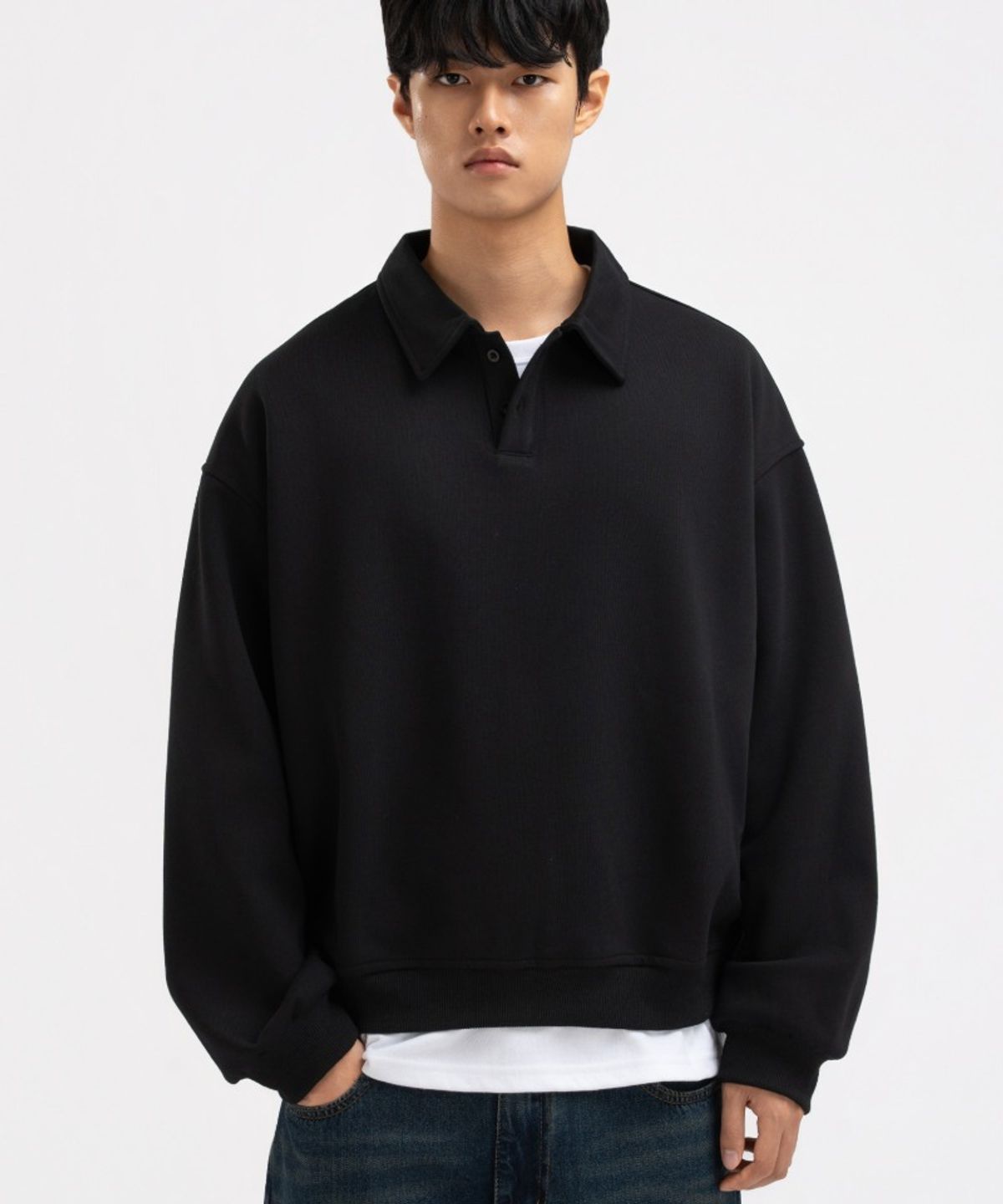 언더오프(UNDEROFF) 데일리 버튼 카라 맨투맨 블랙