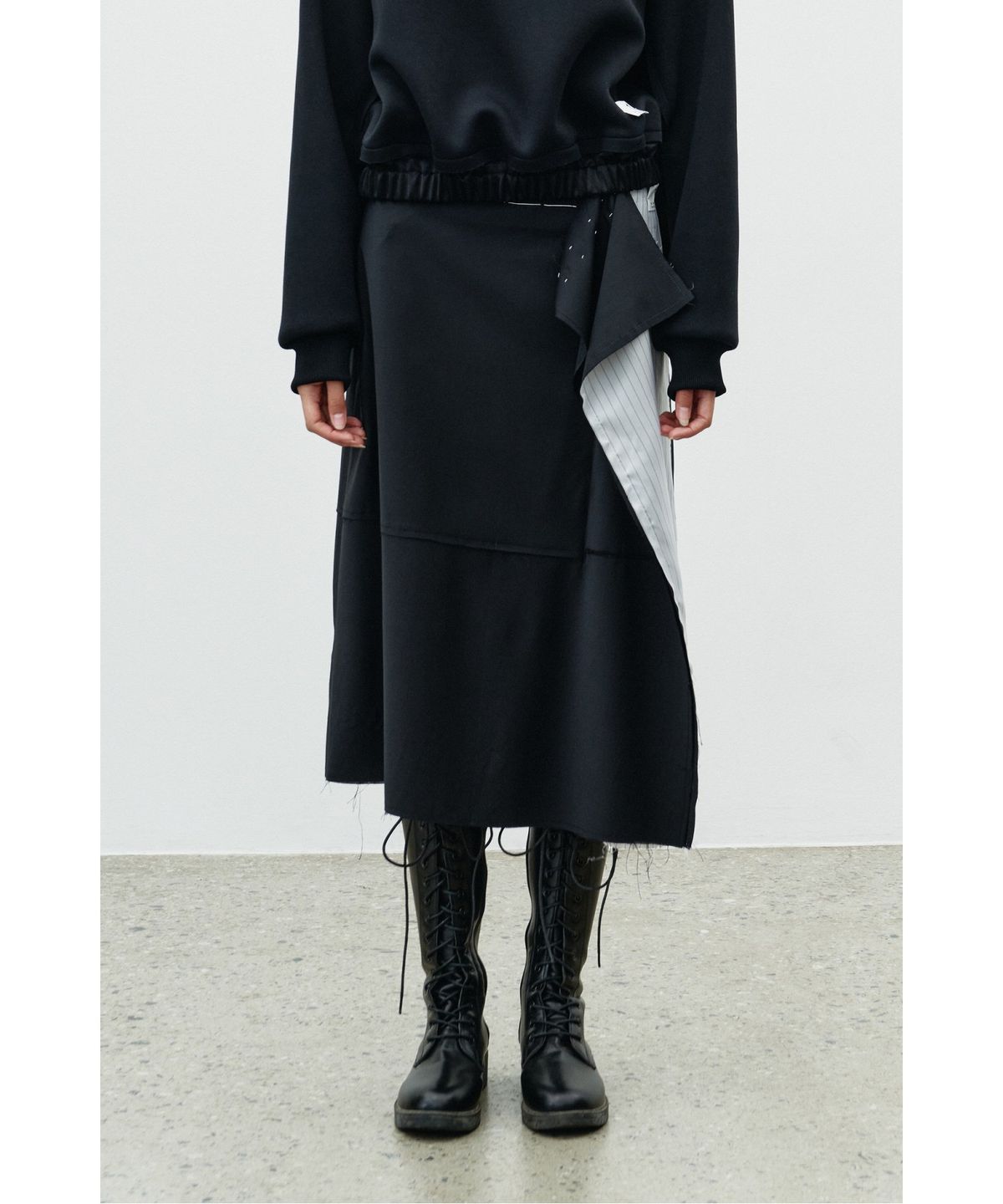 래코드(RECODE) Jacket Detail Fluttered Skirt RQKAA25533BKX