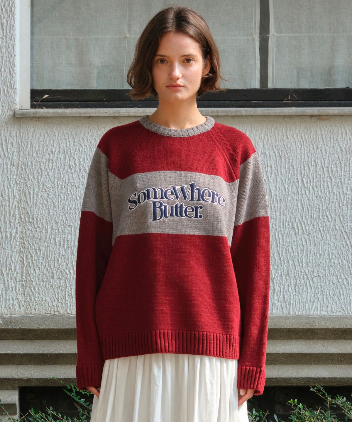 썸웨어버터(SOMEWHEREBUTTER) Casual Wave Logo Knit - Burgundy