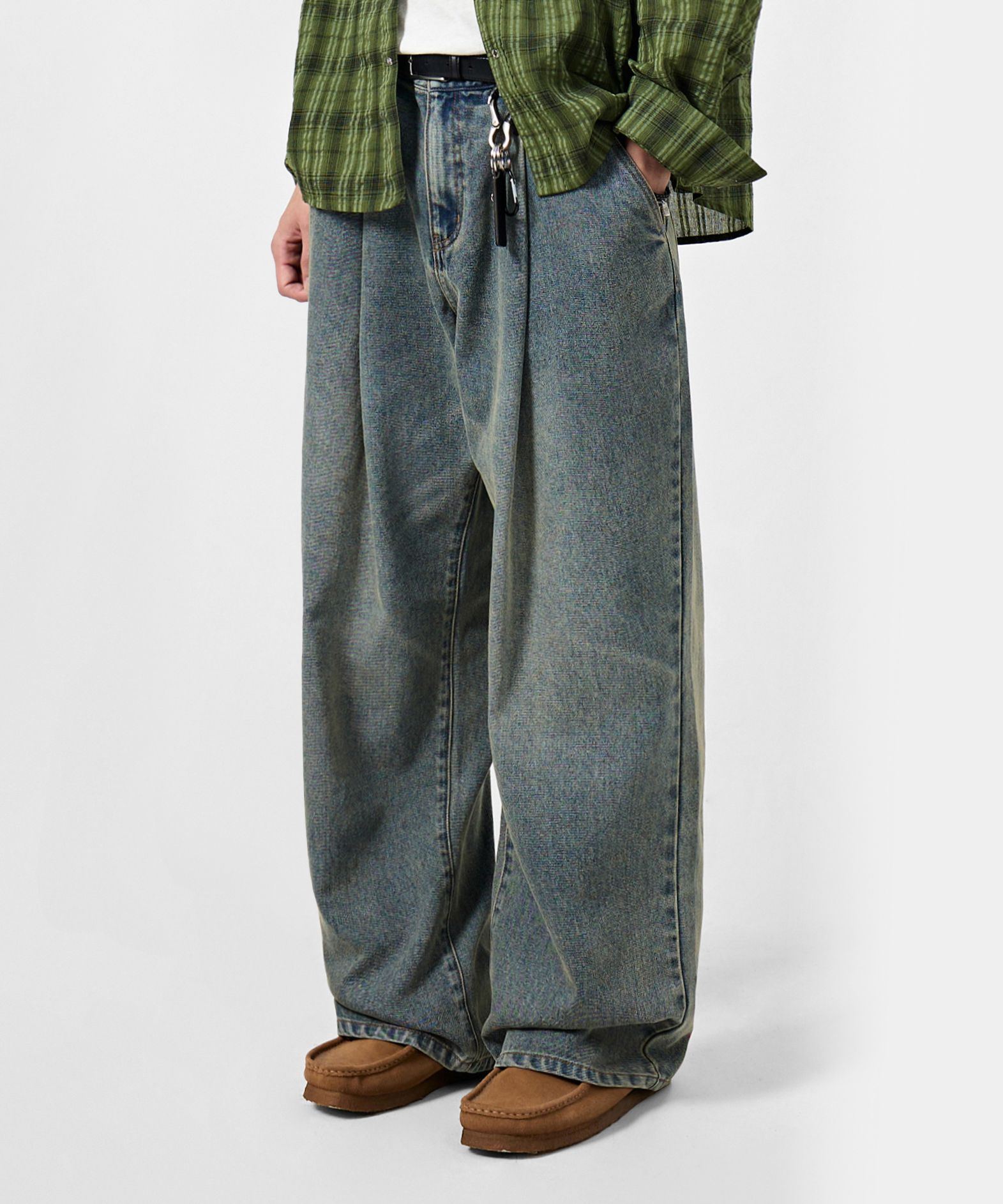 Shop Pants at MUSINSA