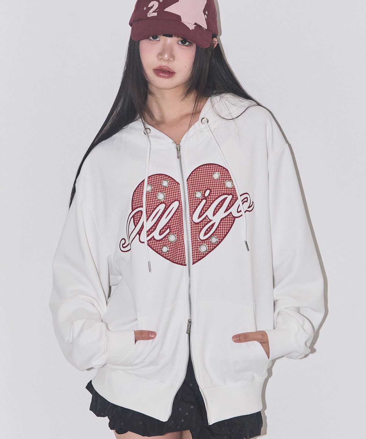 일리고(ILLIGO) 체크 하트 아일렛 후드 집업 화이트