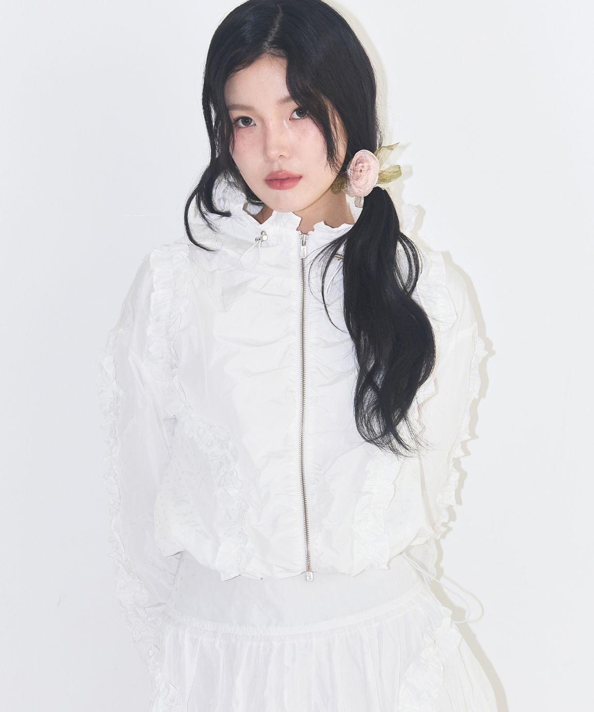 일리고(ILLIGO) 프릴 도트 윈드브레이커 화이트