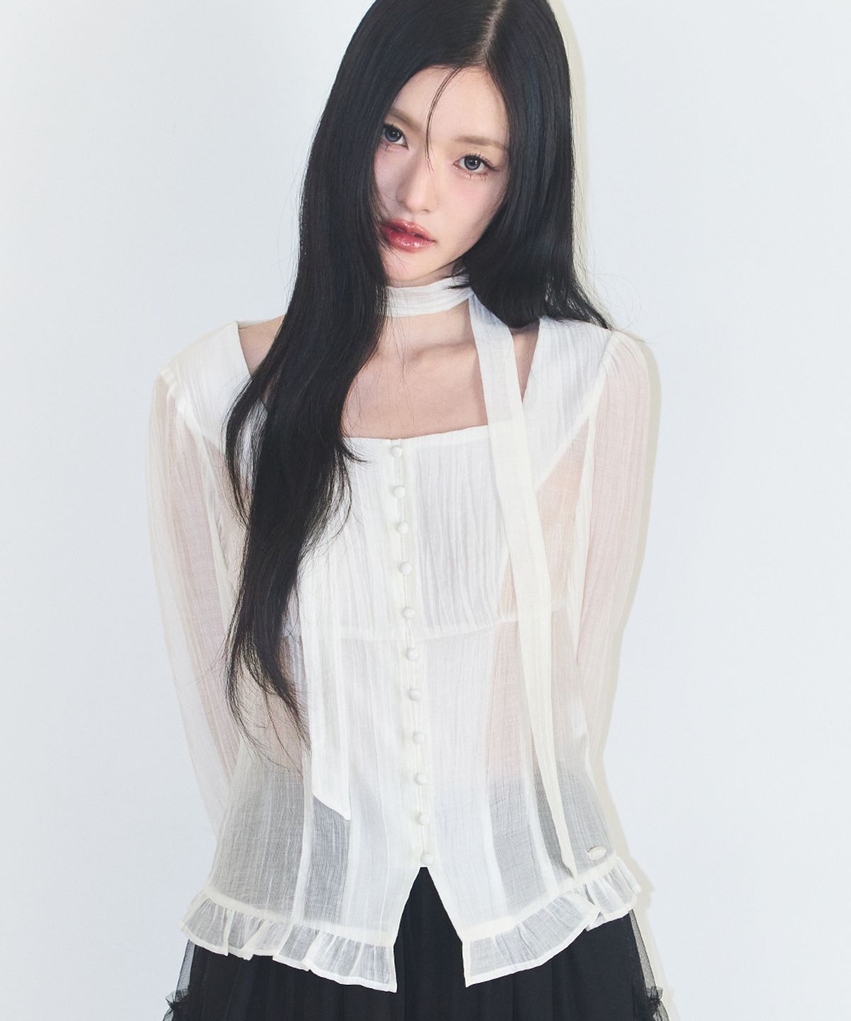 일리고(ILLIGO) 리본 타이 스퀘어넥 롱블라우스 크림