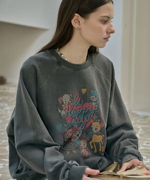 해피캘리 레글런 피그먼트 맨투맨 스모크블랙