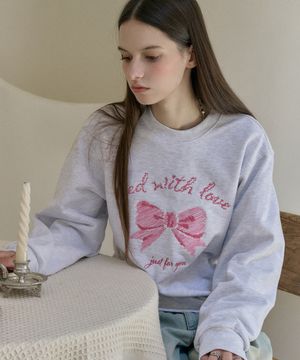 리본 드로잉 자수 스웨트셔츠 멜란지화이트