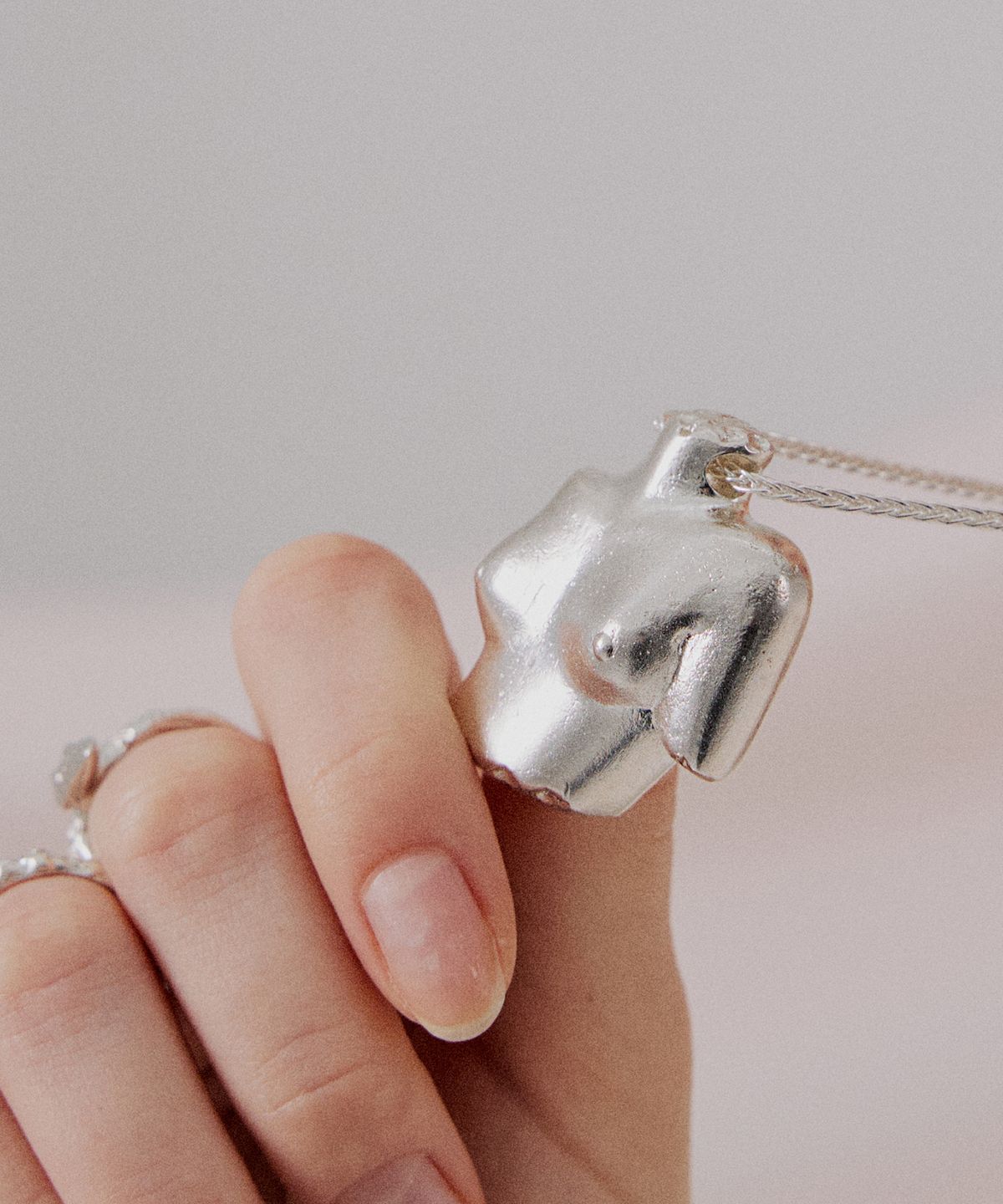 뷰린(BURIN) 유영 Half torso Necklace