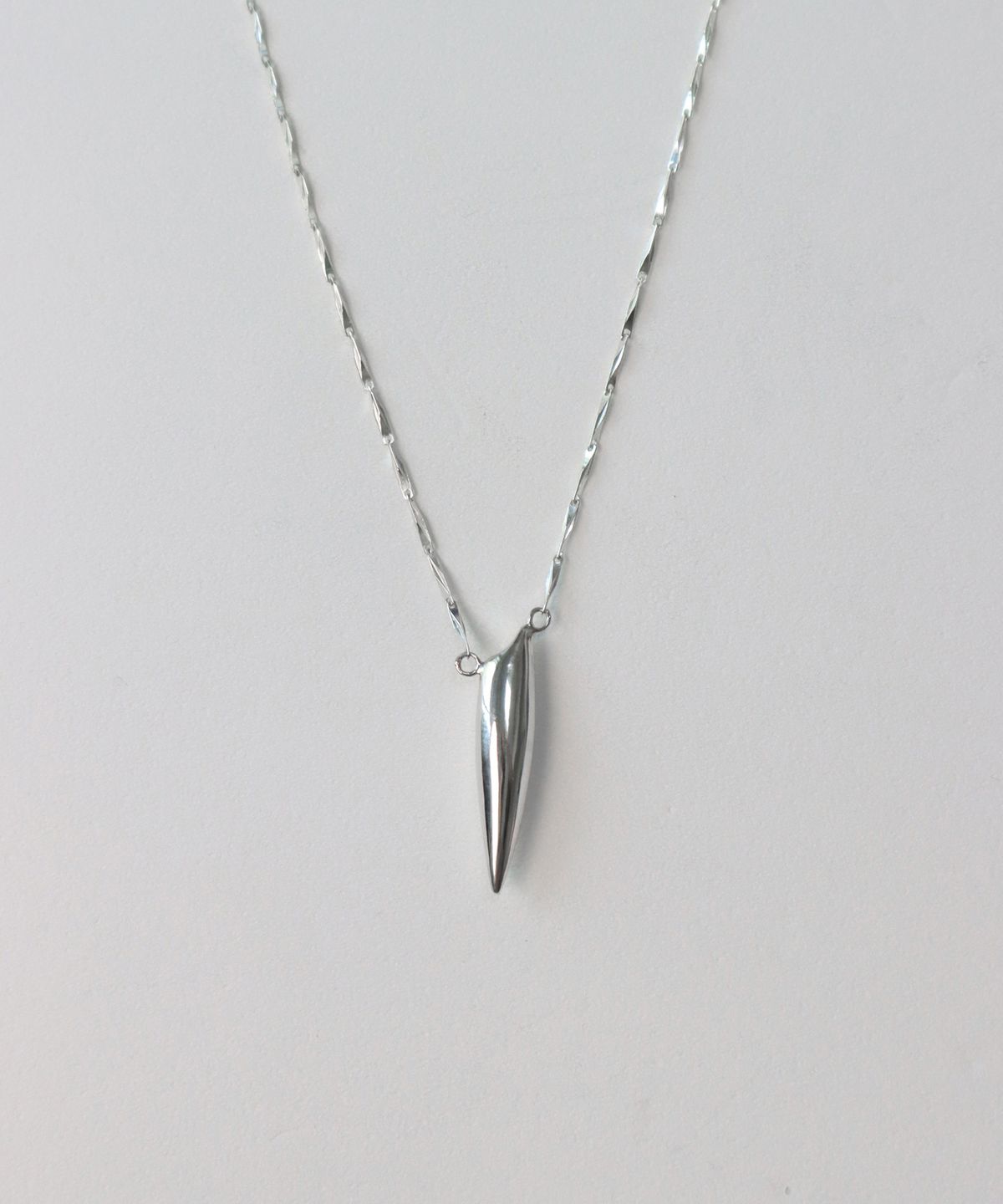 뷰린(BURIN) 유영 Anti torso Necklace