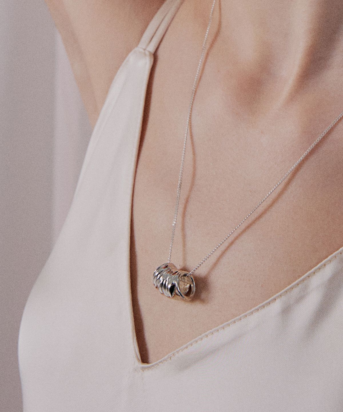 뷰린(BURIN) 유영 Spiral Necklace