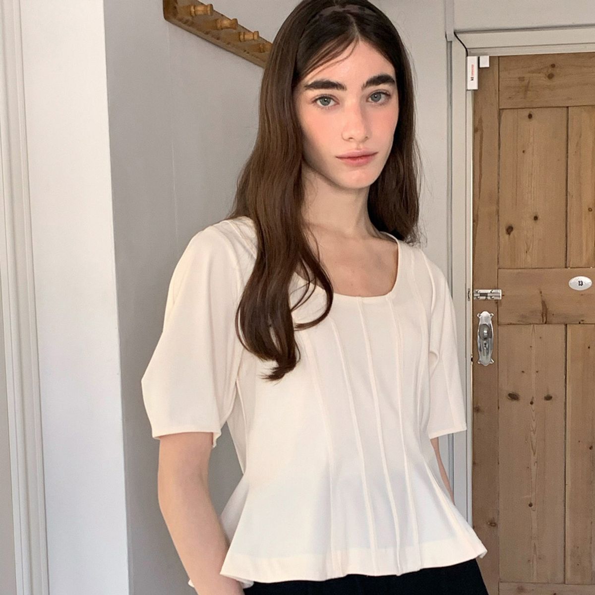 리리수(LILISU) Bella Blouse / Light Beige