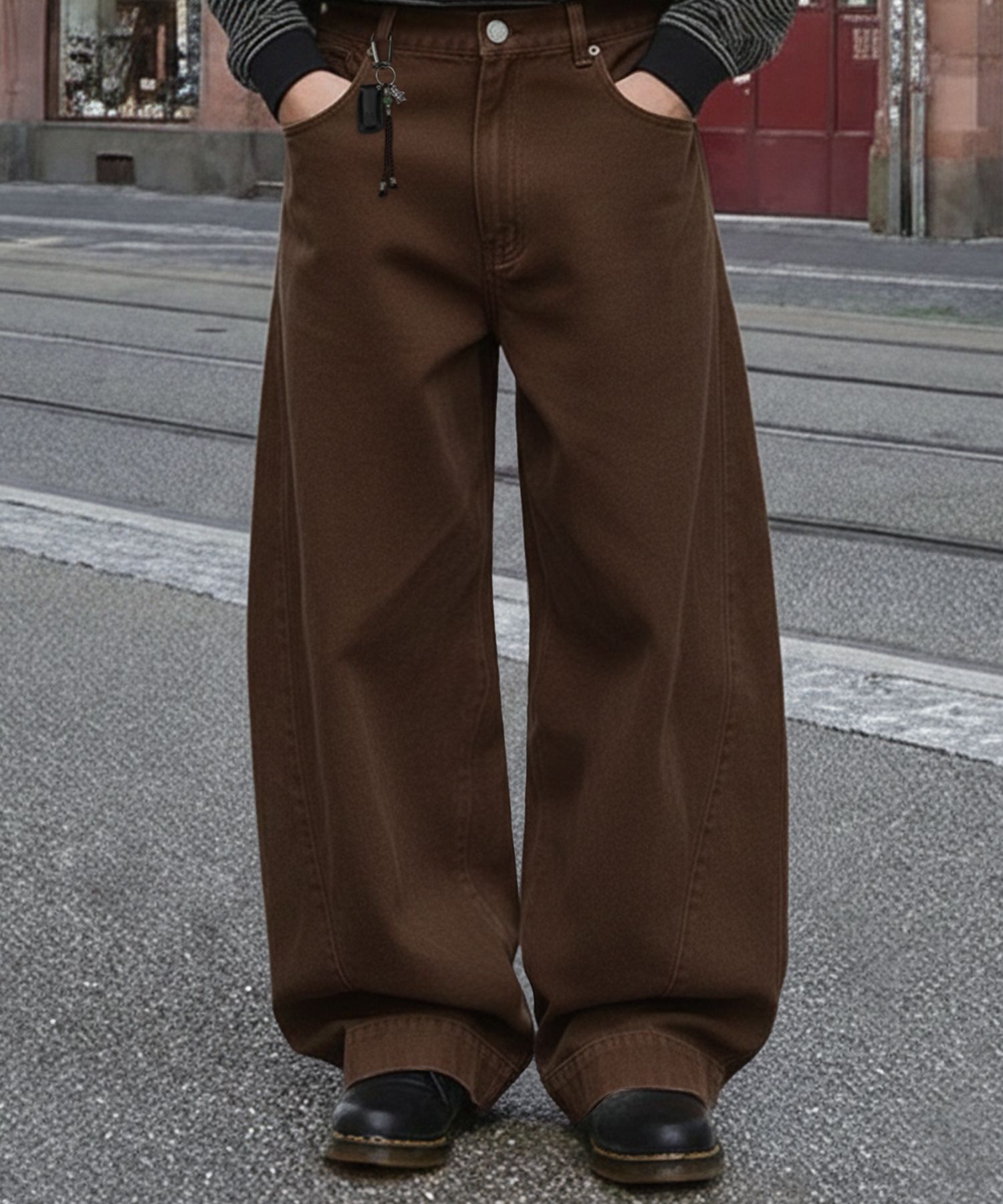 MUSINSA公式 | SIGNATURE ツイストカーブドコットンパンツ[ブラウン]