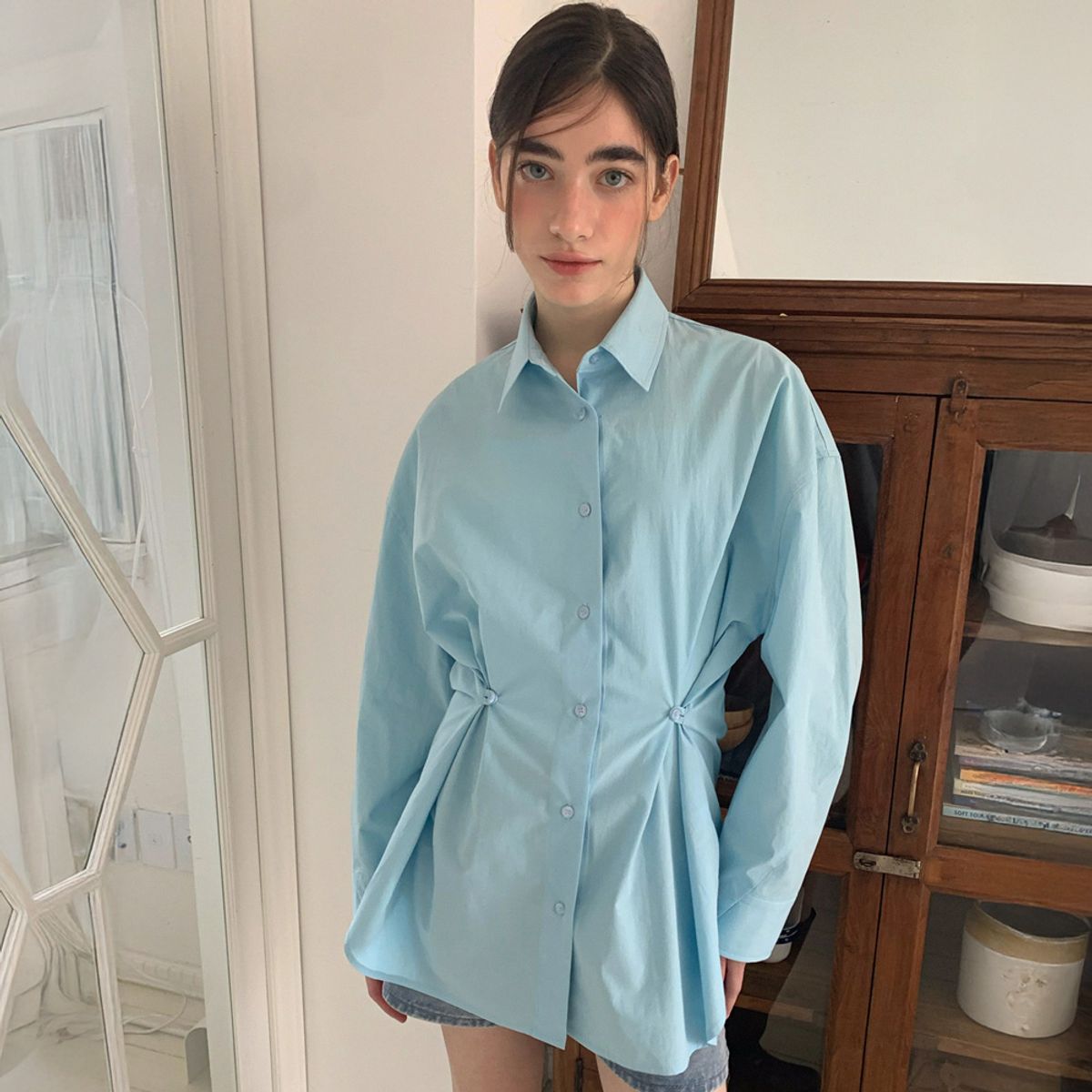 리리수(LILISU) Vila Shirts / Sky blue