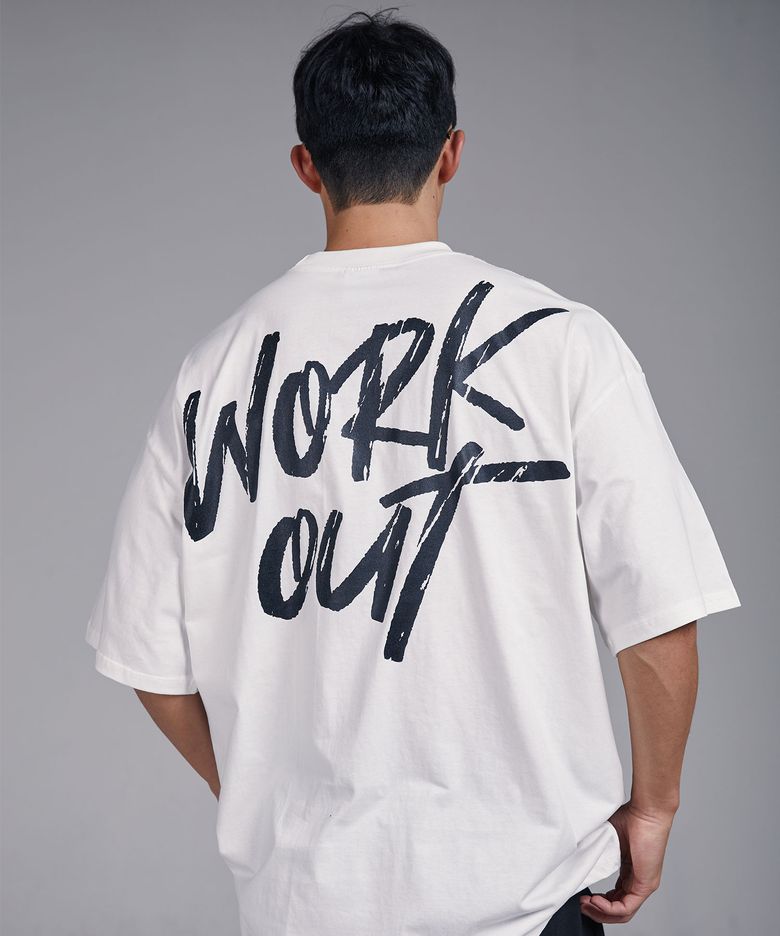 KM08 WORKOUT 오버핏 반팔티 화이트