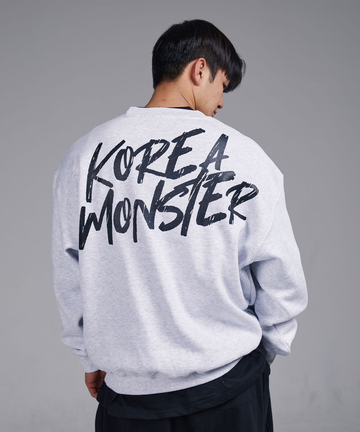 코리아몬스터(KOREAMONSTER) KM06 KOREAMOSTER 오버핏 맨투맨 화이트메란지