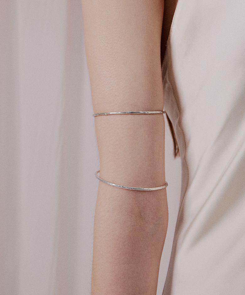 유영 Hole flow Bangle