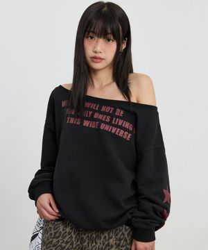 Three Star 레터링 오프숄더 맨투맨 블랙