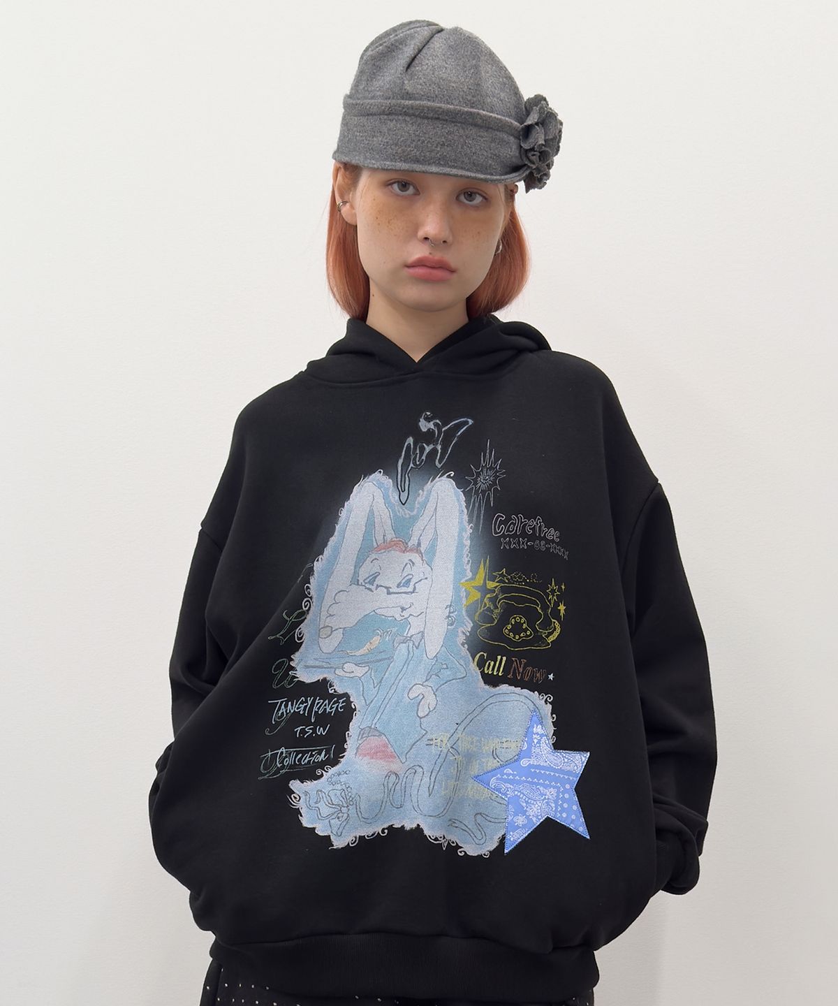 타입서비스(TYPESERVICE) Star Patched Rabbit Hoodie [Black]