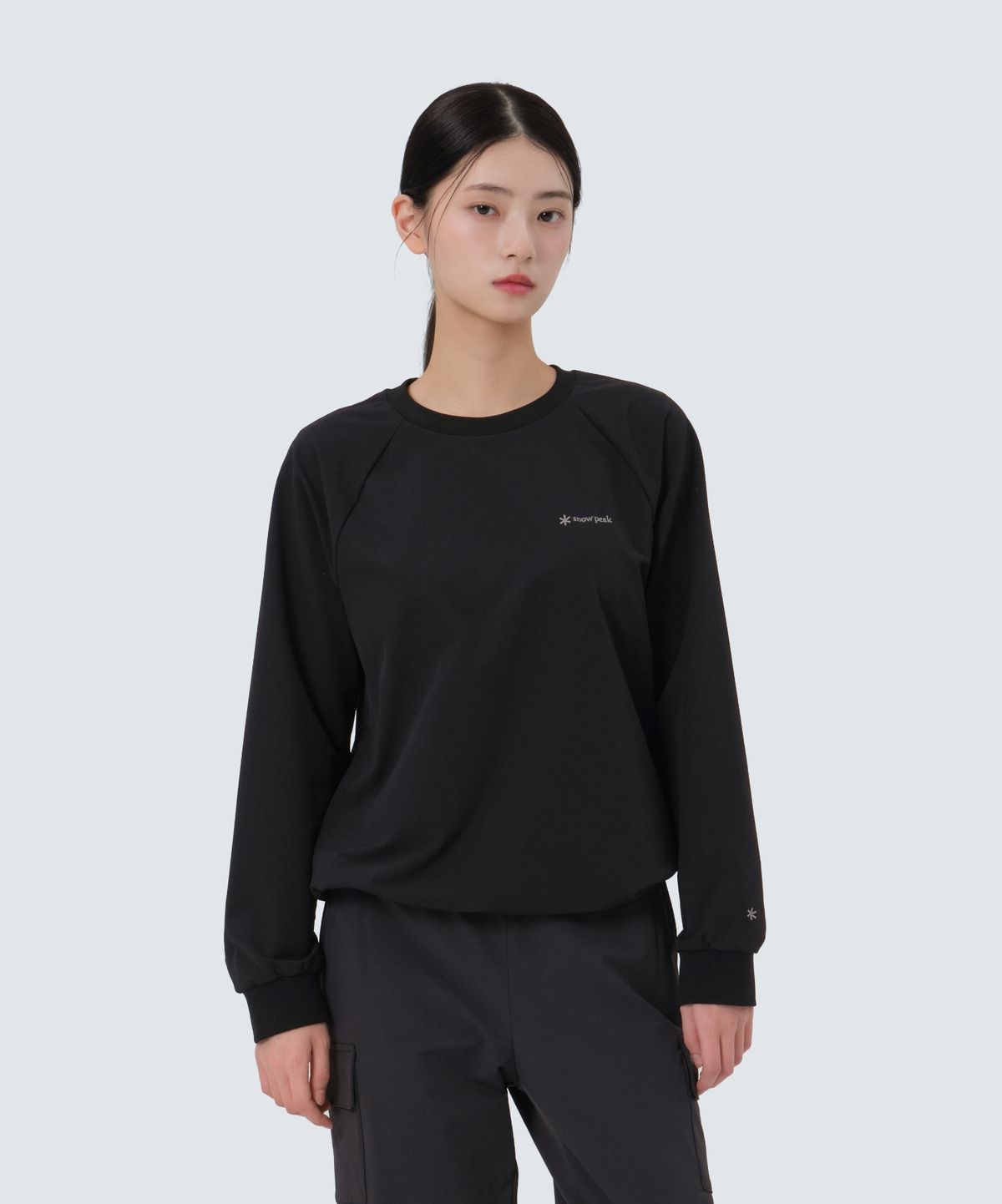 스노우피크 어패럴(SNOWPEAK APPAREL) 라고 여성 맨투맨 (S25FWTHT33) Black