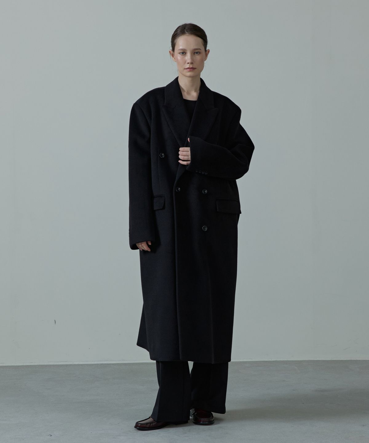 아흐레(AHRE) Mure Peaked Over Tailored Double Wool Coat_BLACK