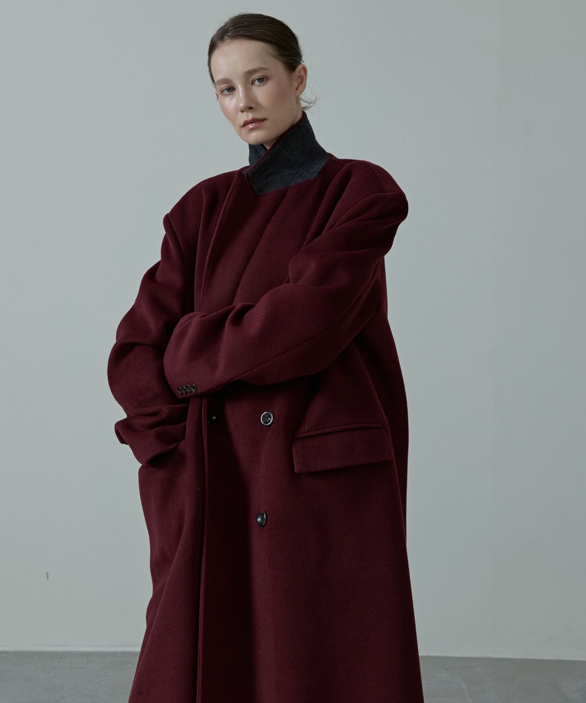 아흐레(AHRE) Mure Peaked Over Tailored Double Wool Coat_WINE