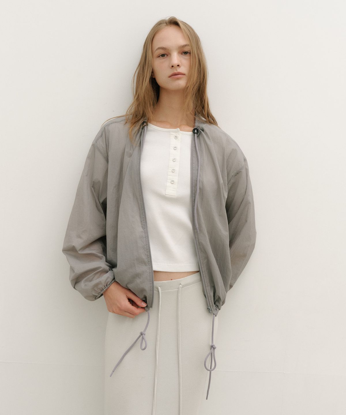 로우타이드(LOW TIDE) SHEER WINDBREAKER [GREY]