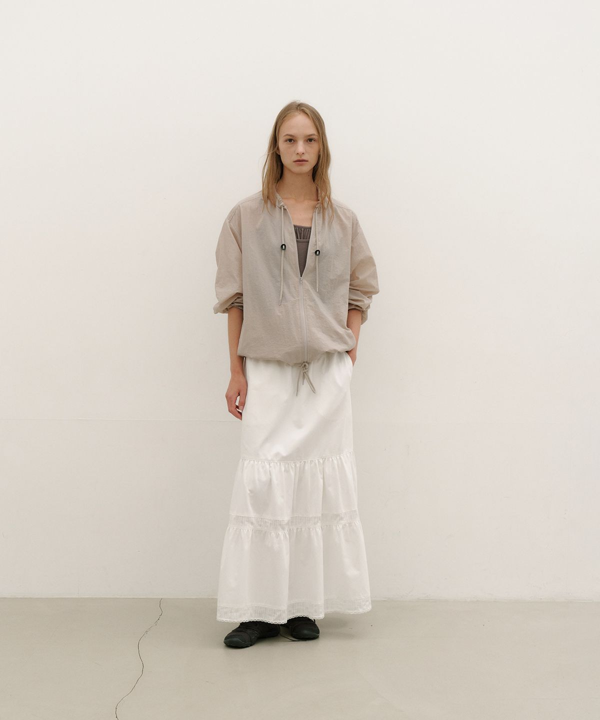 로우타이드(LOW TIDE) SHEER WINDBREAKER [BEIGE]