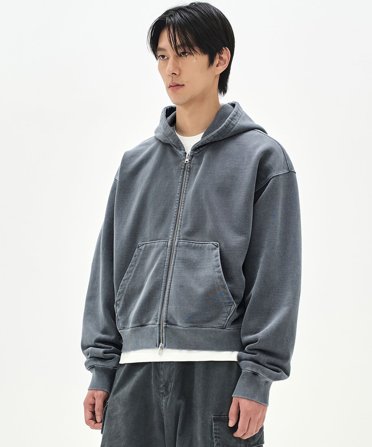 소버먼트(SOVERMENT) 980G 크롭 피그먼트 후디 집업-스톤 네이비-