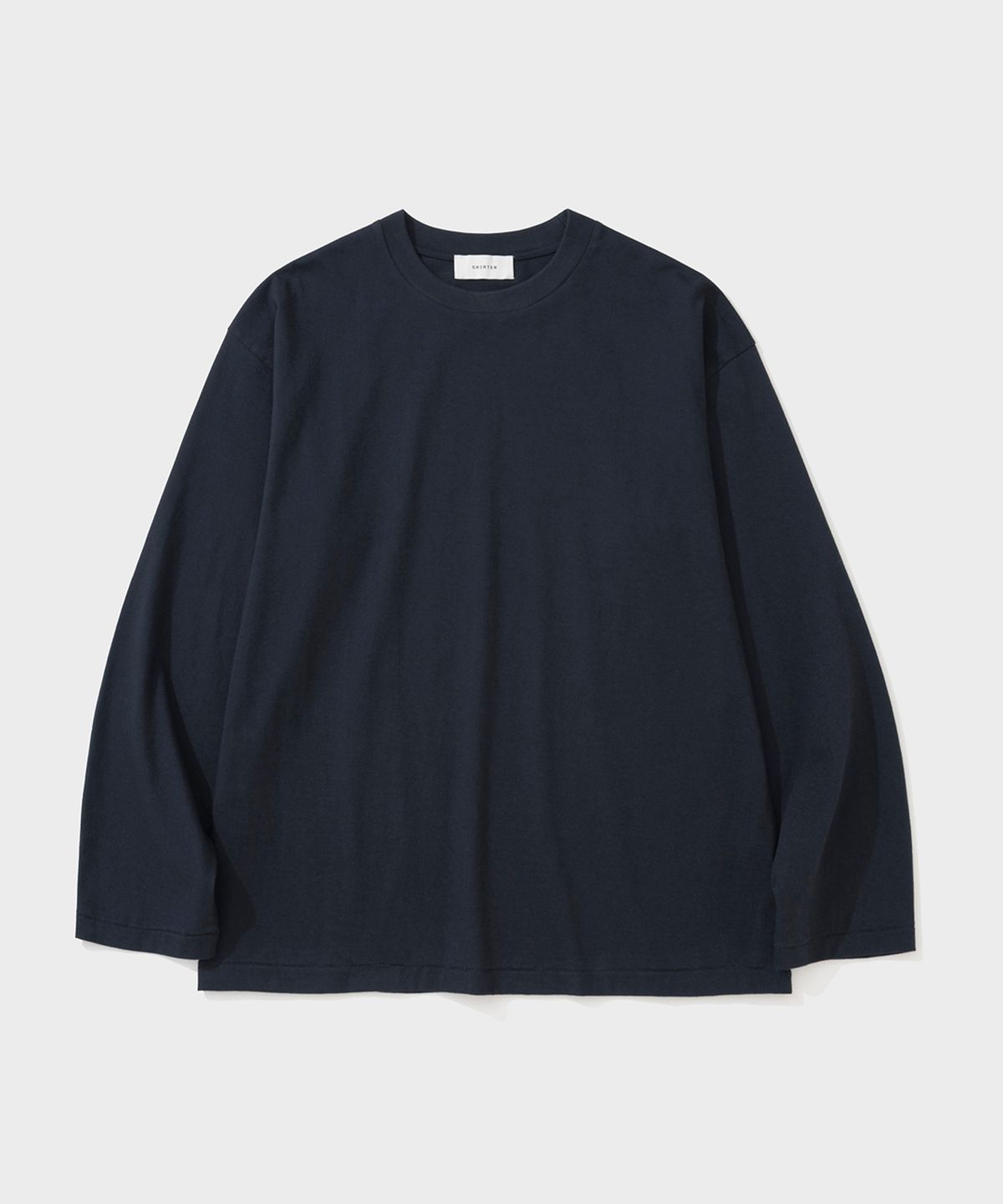 셔터(SHIRTER) FINE COTTON OVERSIZE FIT LS T-SHIRT (NAVY)