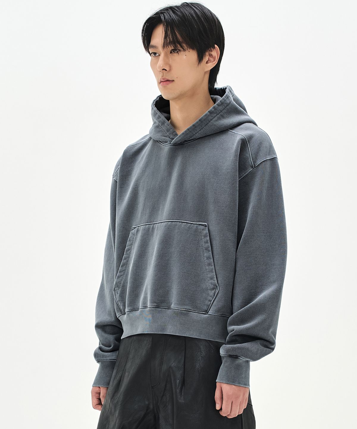 소버먼트(SOVERMENT) 980G 크롭 피그먼트 후드-스톤 네이비-