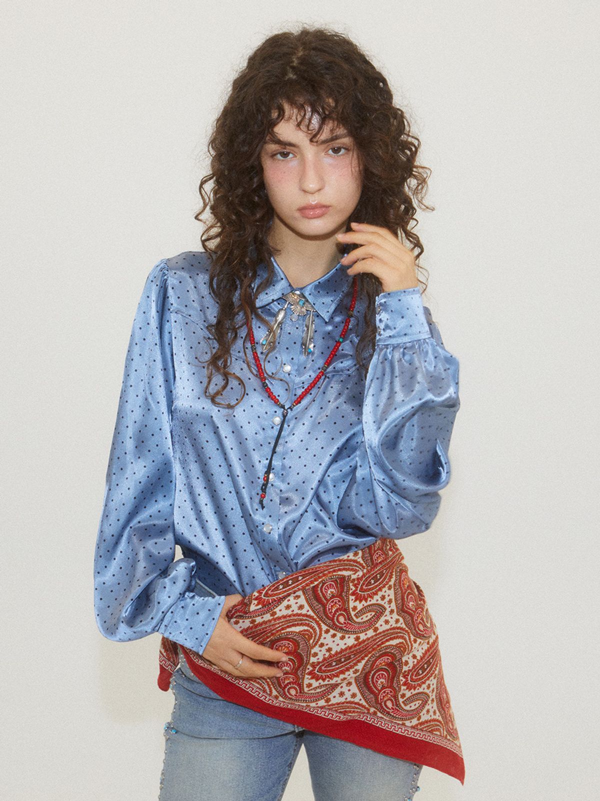 에즈이프 캘리(ASIF CALIE) SATIN RODEO POLKA BLOUSE BLUE