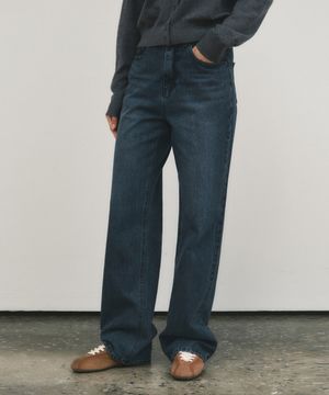 W/테일러드 페이드 워싱 데님 팬츠_MEDIUM BLUE(W25-PT23)