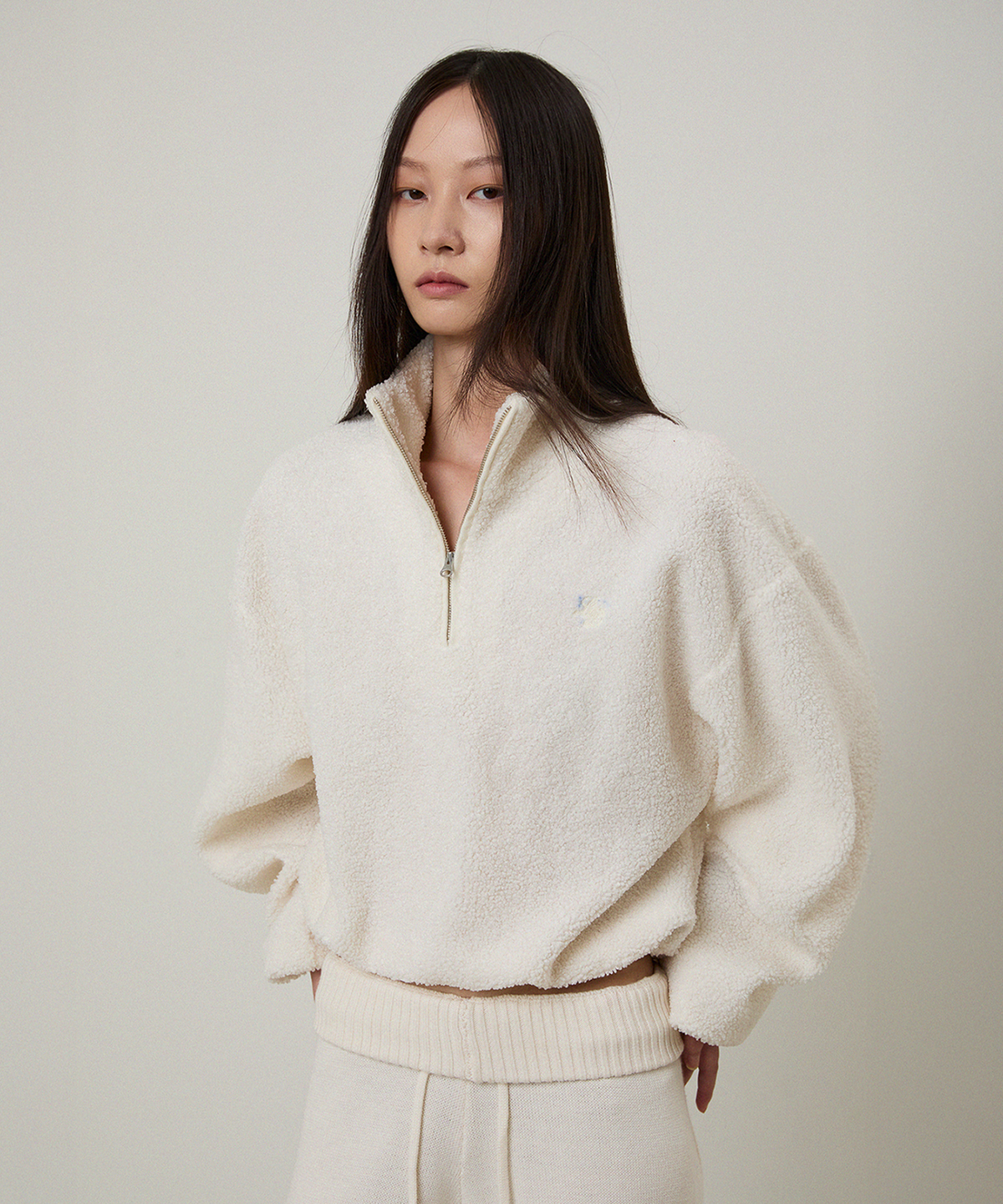 엘무드 우먼(LMOOD WOMEN) 부클 플리스 하프 집업 스노우 화이트