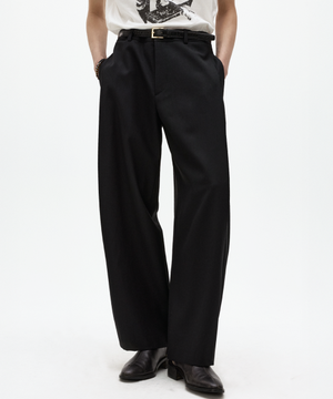 팟 커브드 울 와이드 슬랙스 블랙