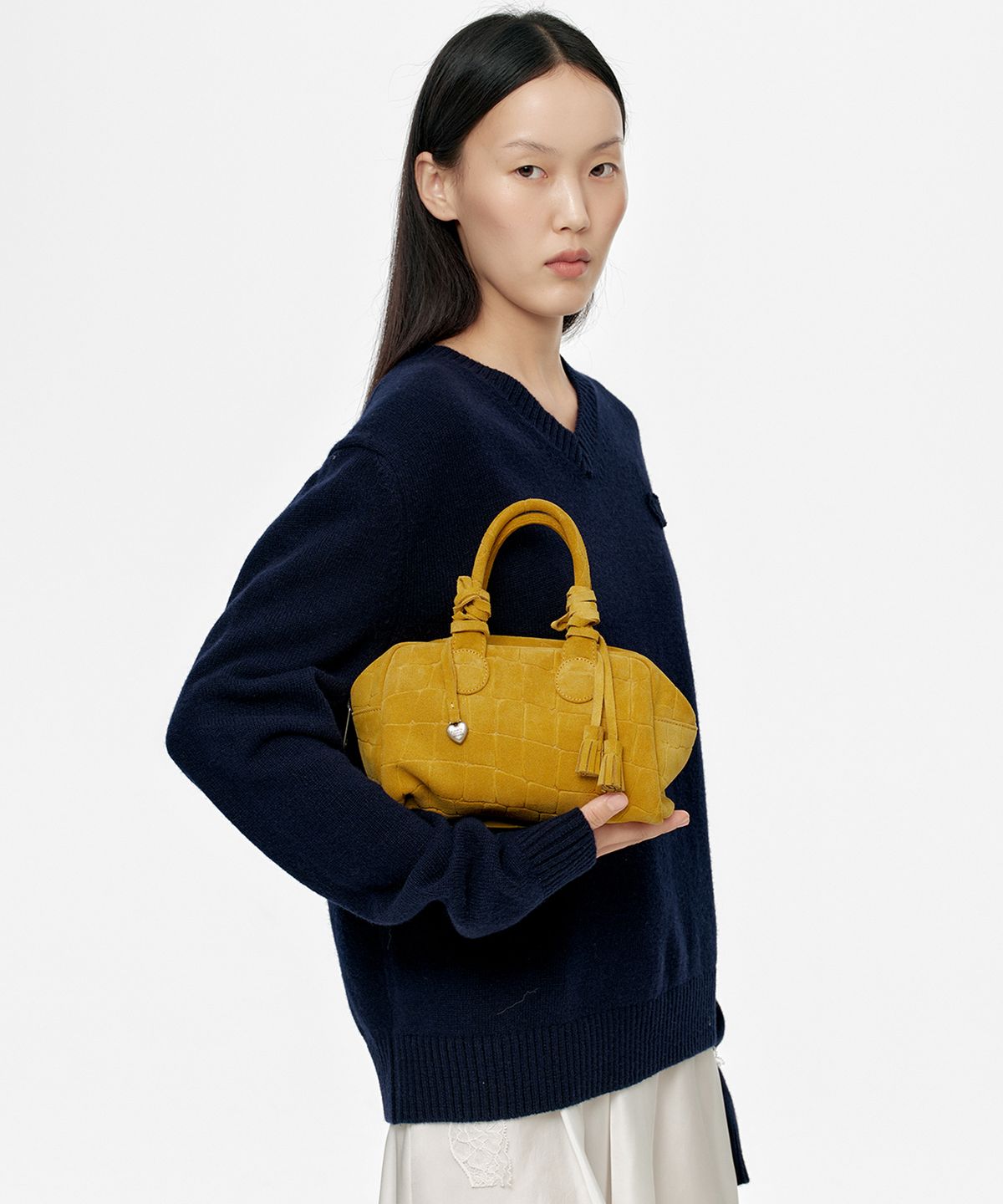 마지셔우드(MARGESHERWOOD) SOFT BOWLING_mustard croc-effect suede