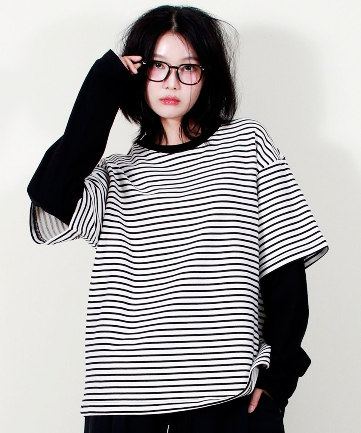 드마크(DEMARC) LAYERED SLEEVE BOXY FIT CREW NECK T-SHIRT STRIPE-IVORY