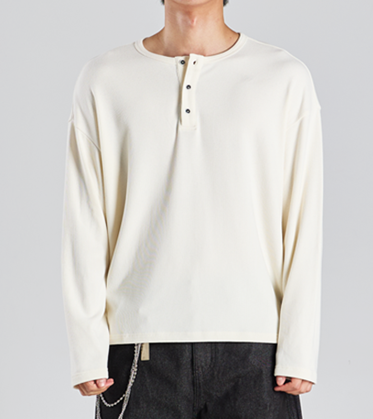 버튼서울(BUTTON SEOUL) EcoCosy 헨리넥 니트 티셔츠 (아이보리)