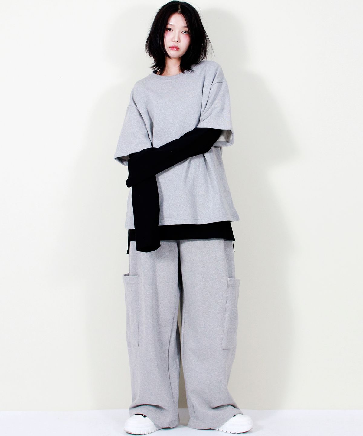 드마크(DEMARC) SIDE POCKET WIDE ONE-TUCK REAL STREET SWEAT PANTS GREY