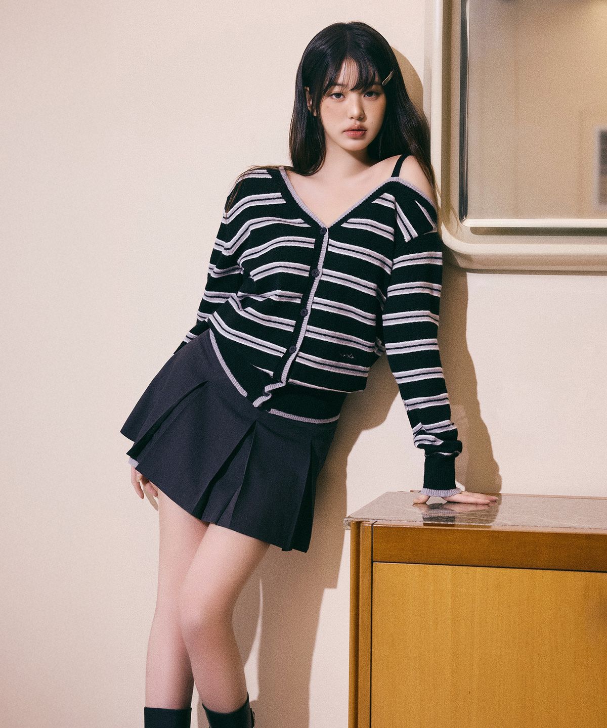 로라로라(ROLAROLA) PLEATS MINI SKIRT CHARCOAL