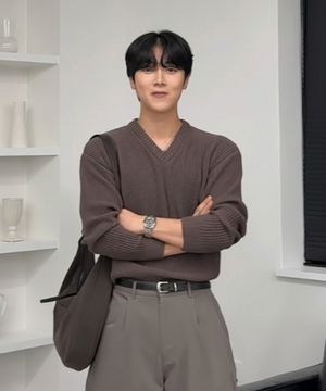 브이넥 와플 에센셜 니트 [브라운]